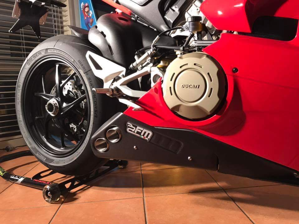 ducati-panigale-v4-underbelly-road-slip-on-exhaust-exhaust-systems-fm-projects-146516_2000x.jpg