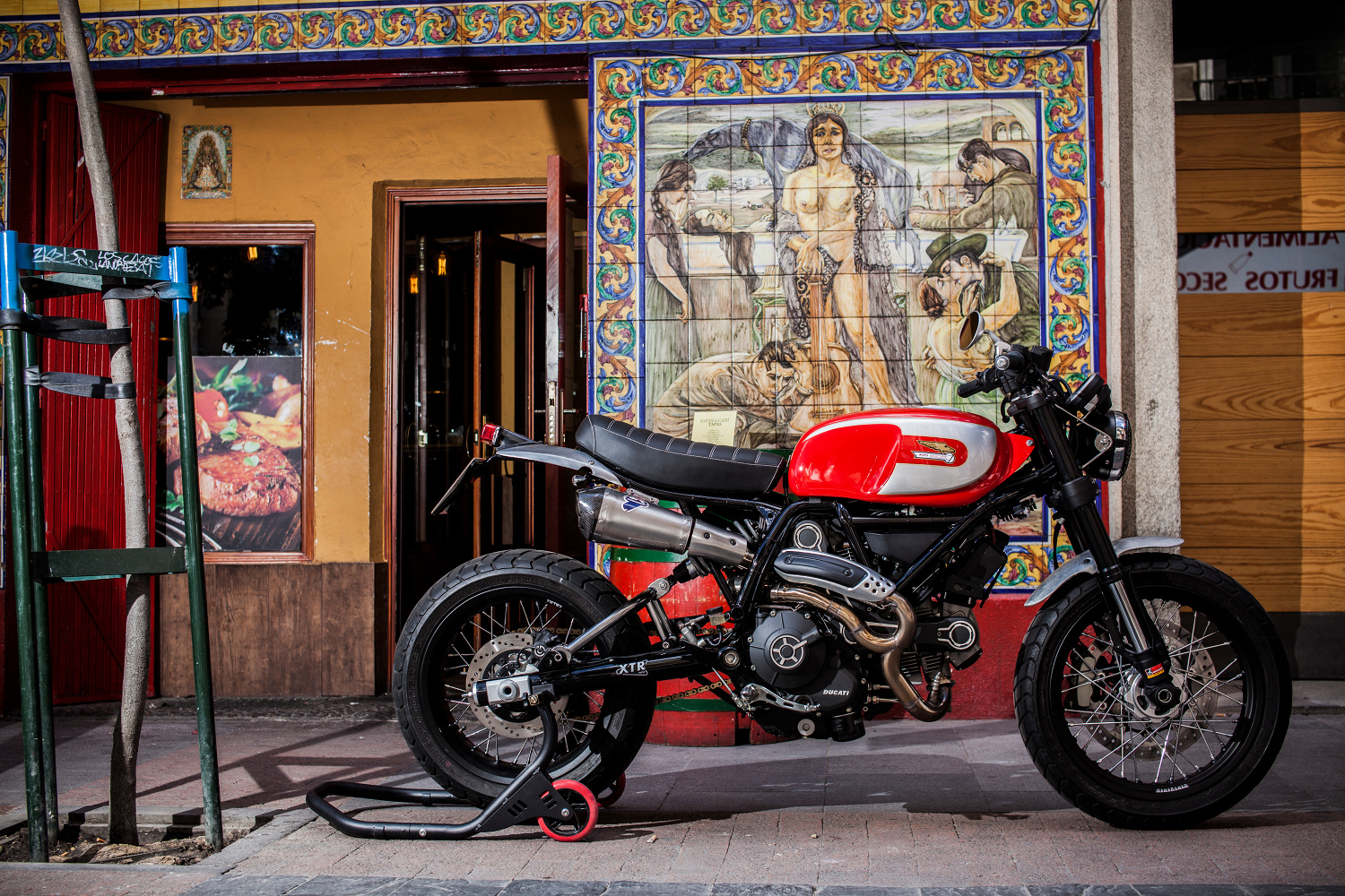 Ducati-Scrambler-Cafe-Racer-8.jpg