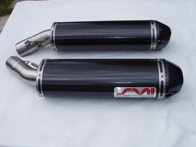 Ducati Sil Moto 848-1098-1198 Carbon Silencers 3.JPG