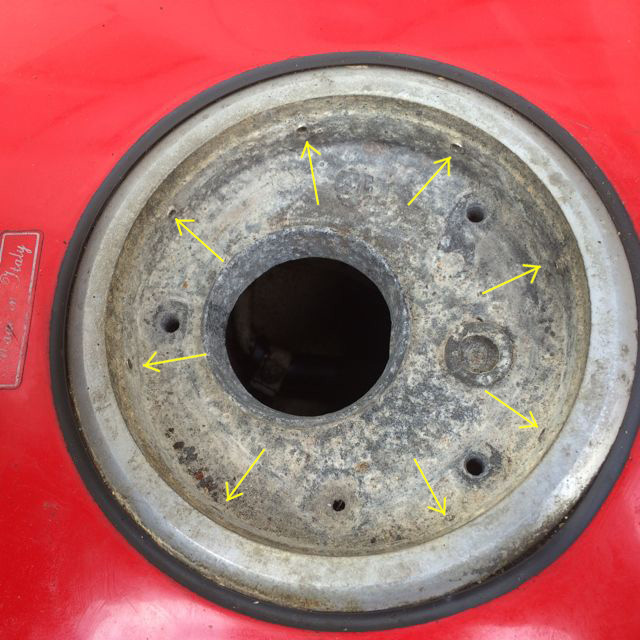 ducati ss tank filler copy.jpg