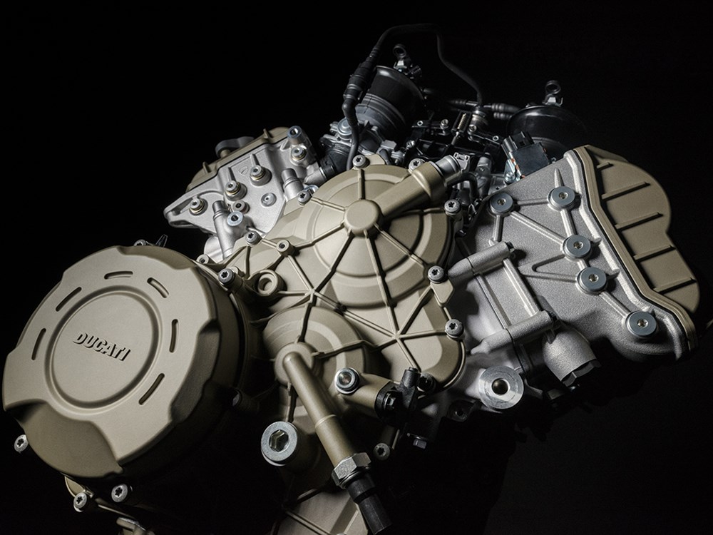 ducati-v4-004.jpg