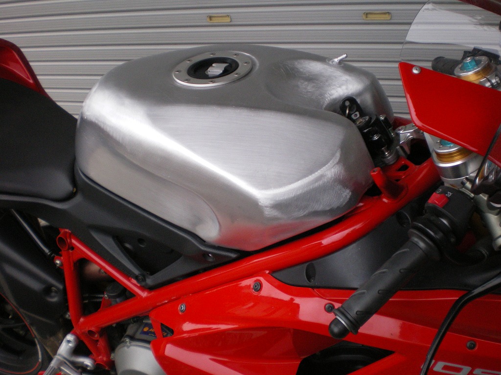 ducati003-04.jpeg