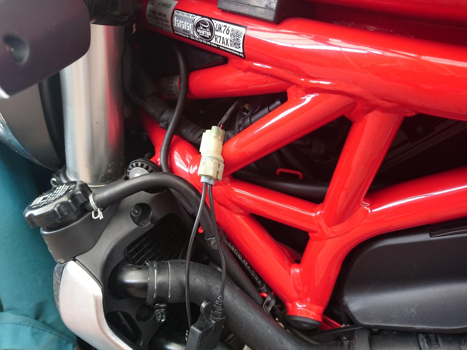 ducaticonnector.JPG
