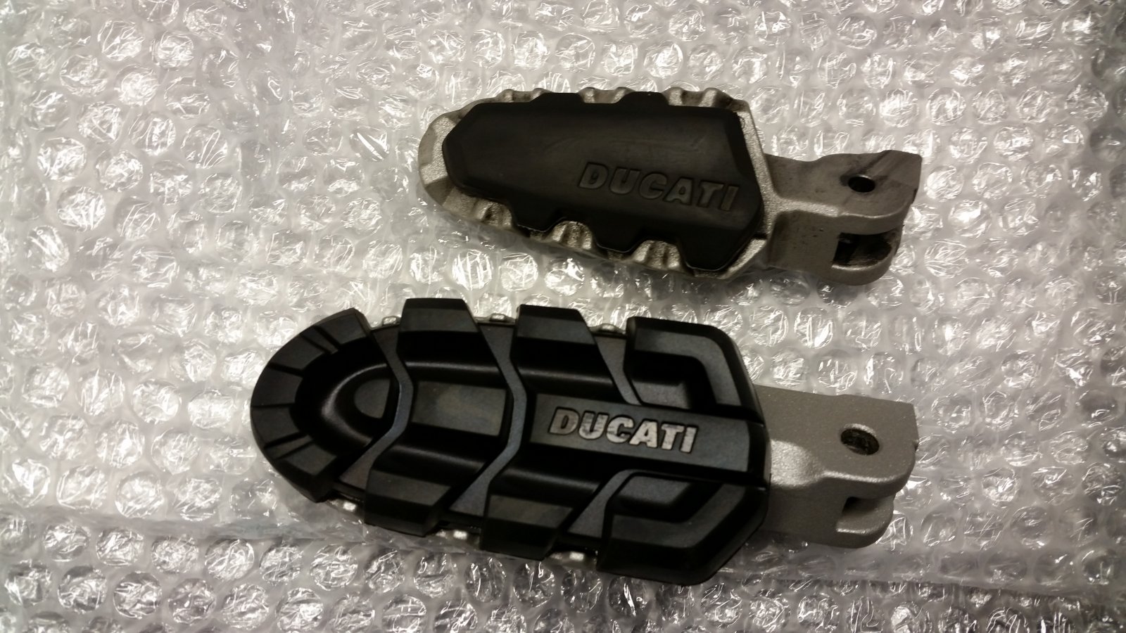 Enduro footrests 1.jpg