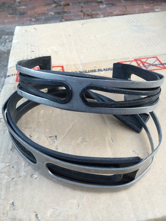 exhaust hangers pic 1.jpg