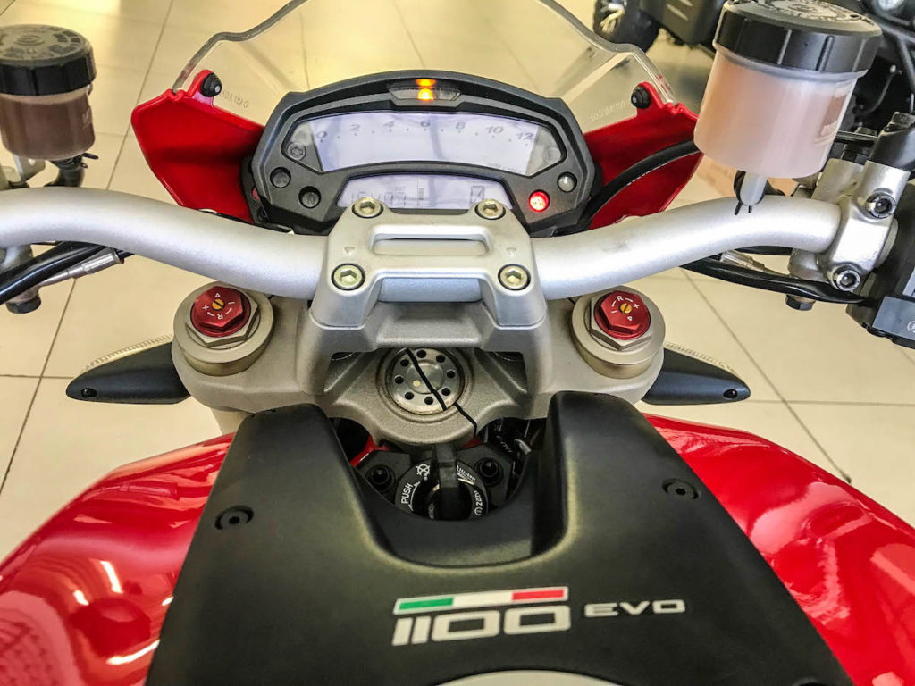 Fire-It-Up-Ducati-Monster-1100-Evo_8500-2-1024x768.jpg