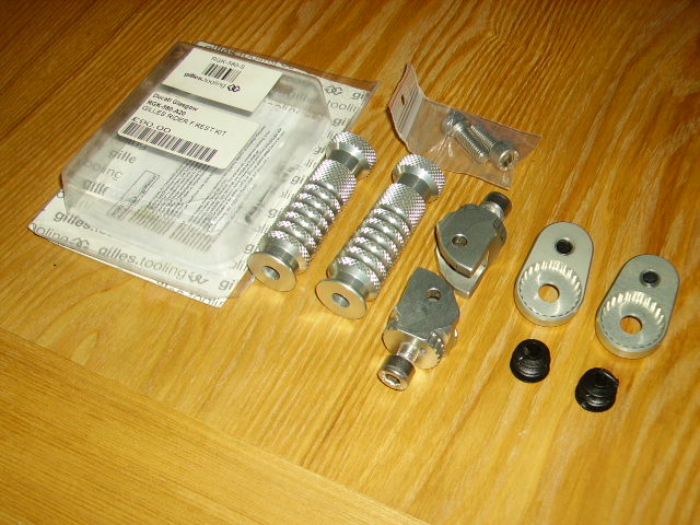 Footpegs.JPG