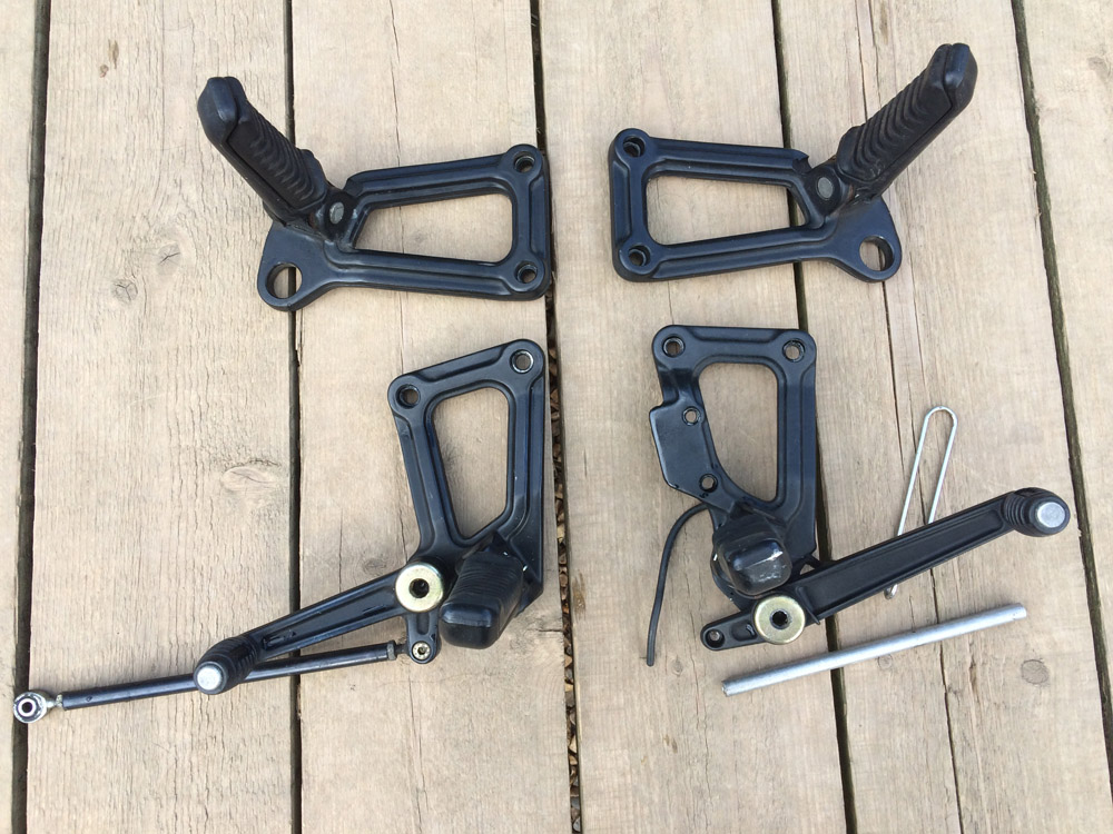footpegs_sml.jpg