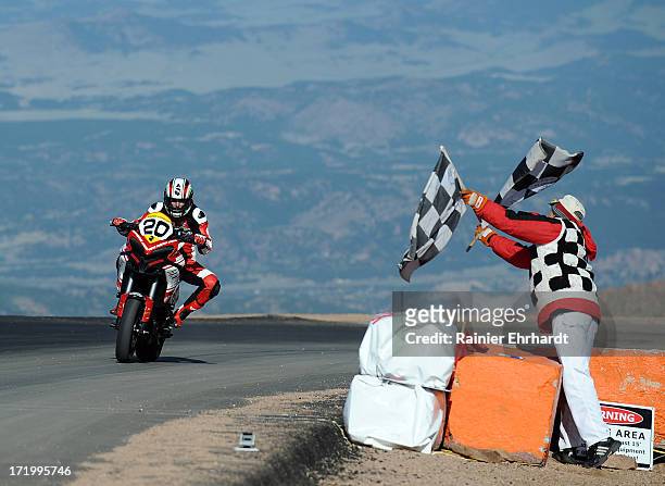 gettyimages-171995746-612x612.jpg