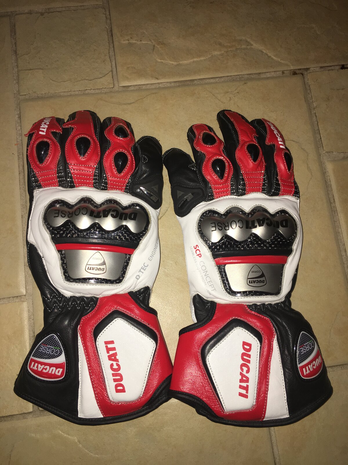 gloves 1.JPG