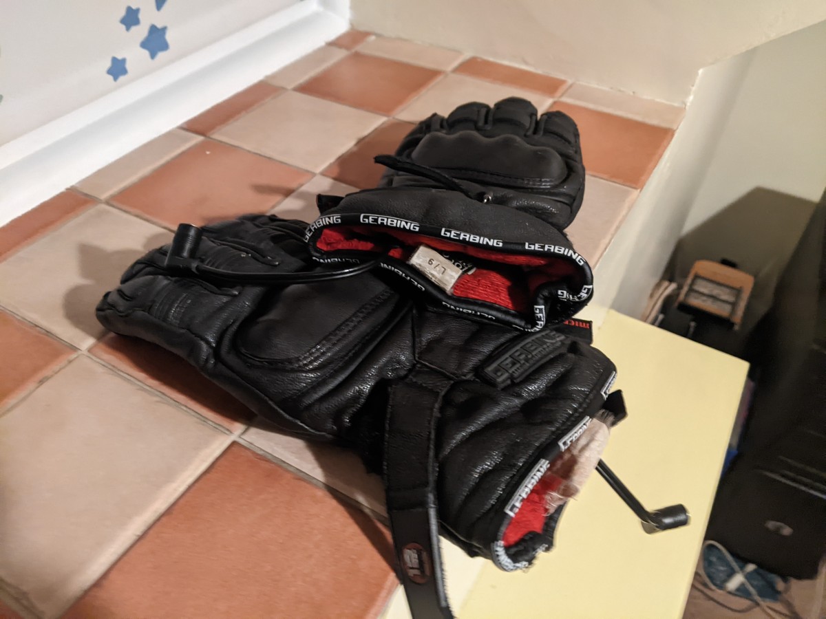 gloves.jpg