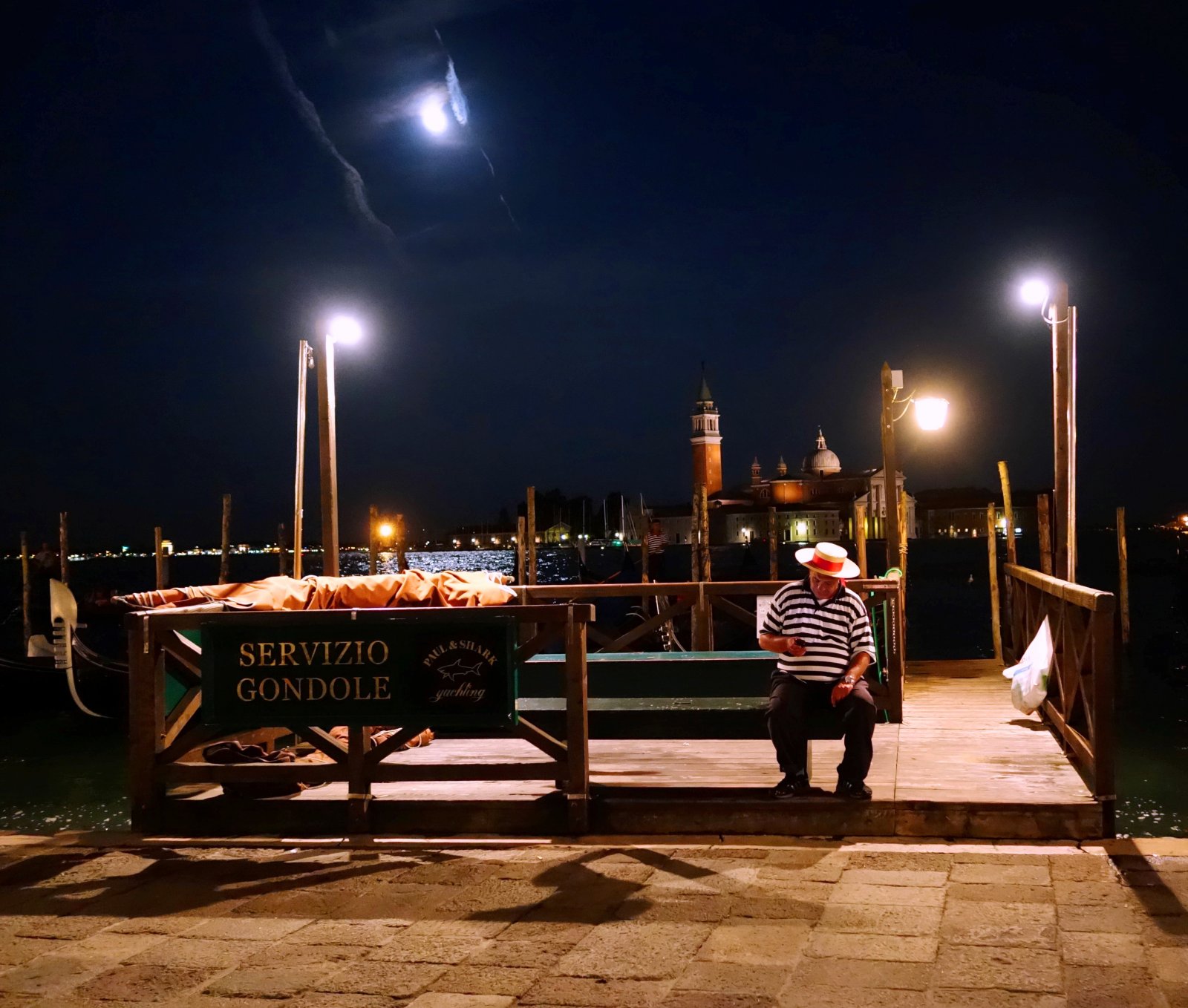 Gondola closed.jpg