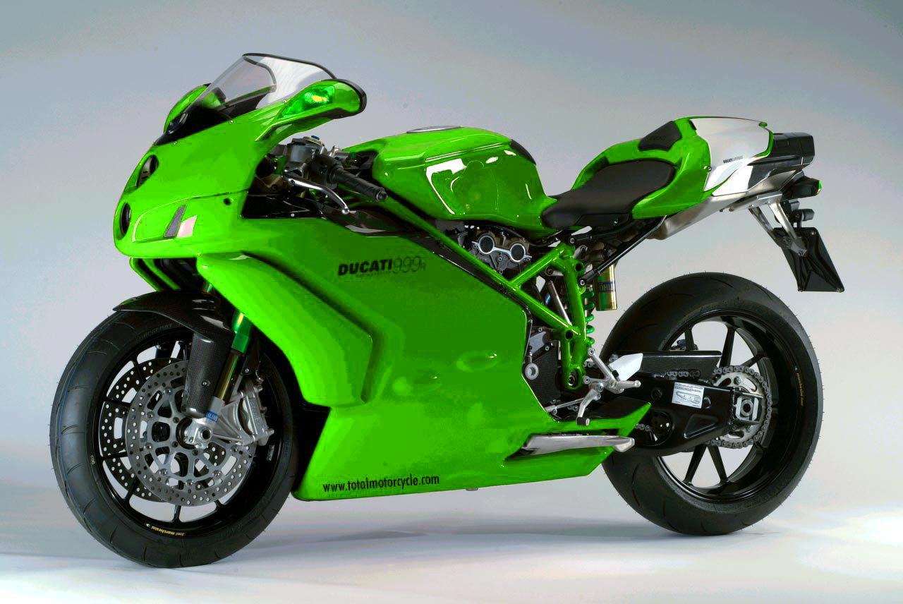 green_ducati_by_clixbrigidxterx-d4lo0yk.jpg