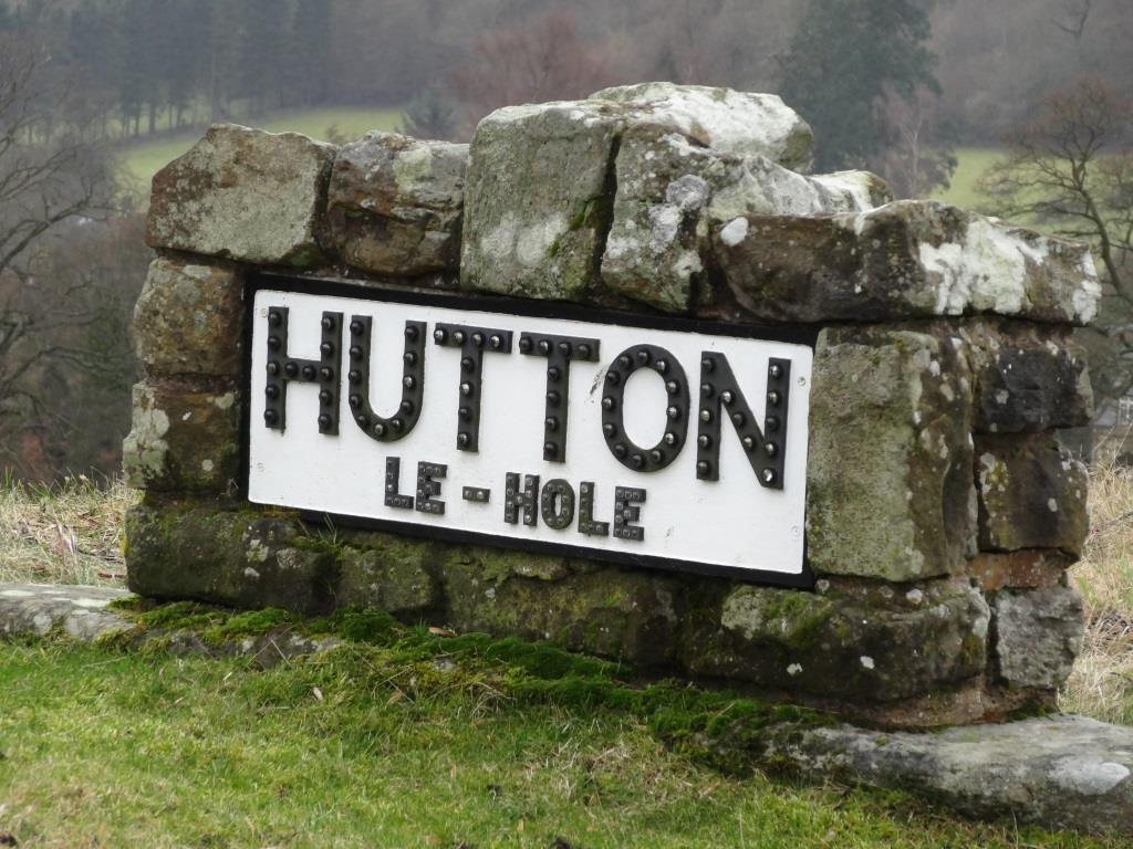 Hutton_Le_Hole_Sign.jpg