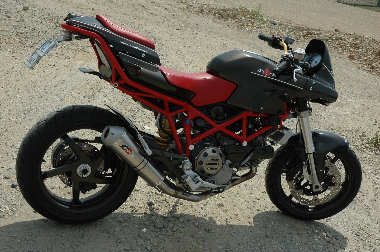 Ducati 1000 DS custom build - UK Monster Owners Club Forum