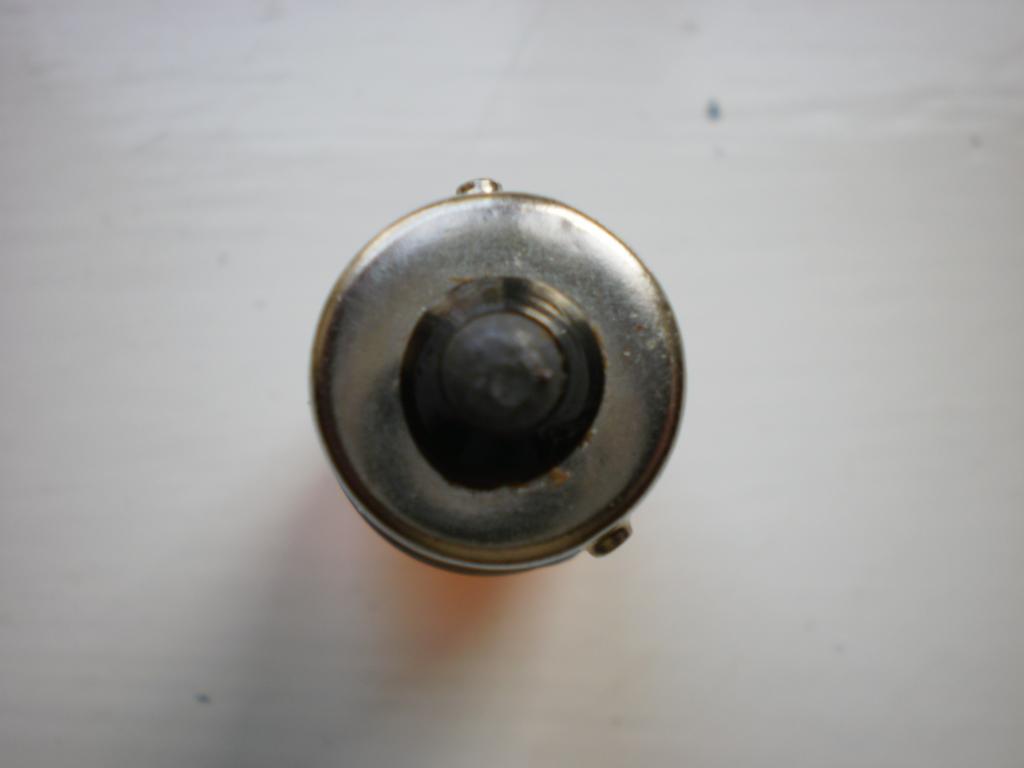 indicator bulb 12v 10w side 002.jpg