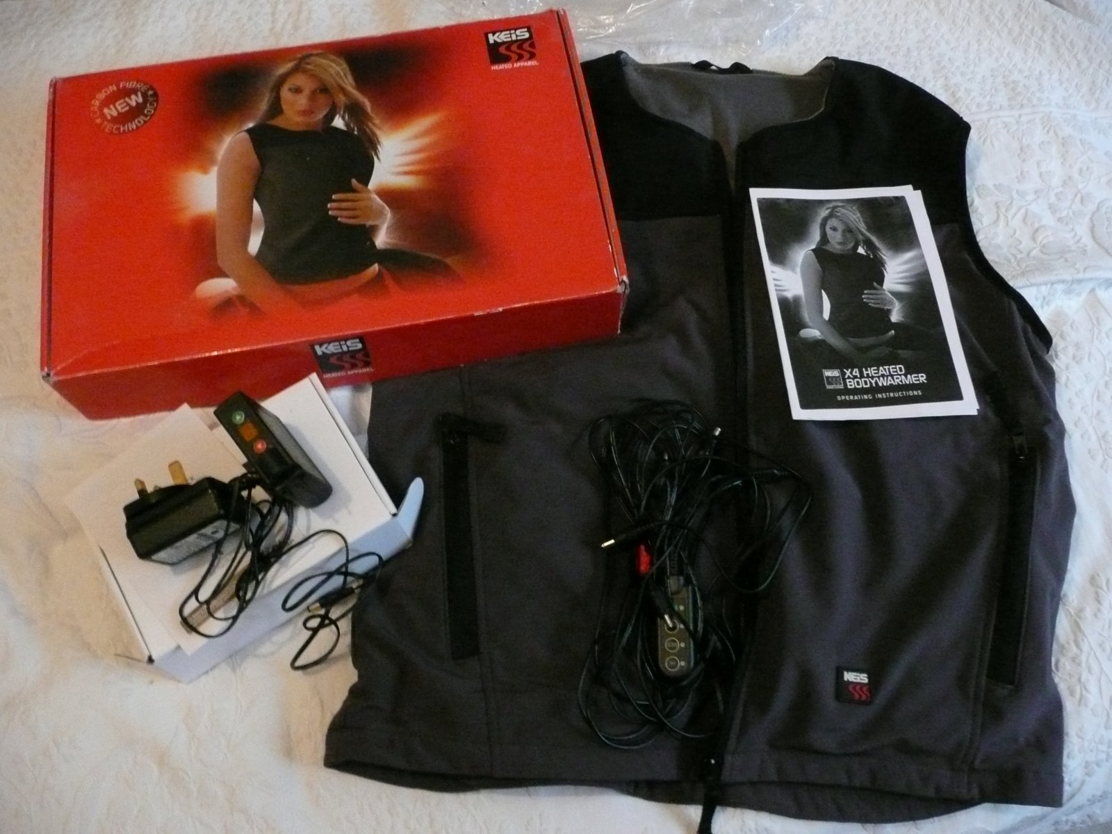 Keis Heated waistcoat + battery + charger.JPG