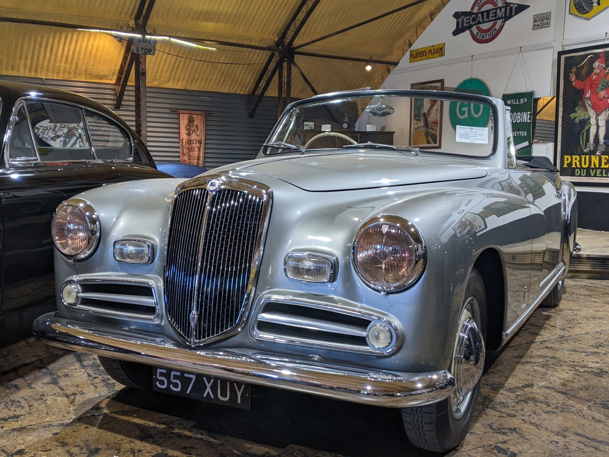 lancia1.jpg