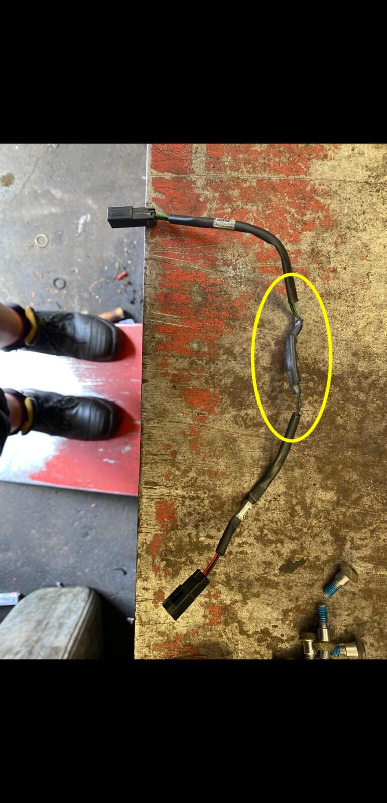 LEDLightCable939.jpg