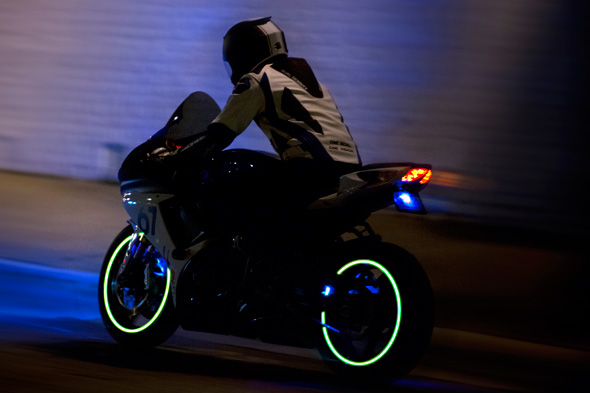 lunasee-active-side-lighting.jpg