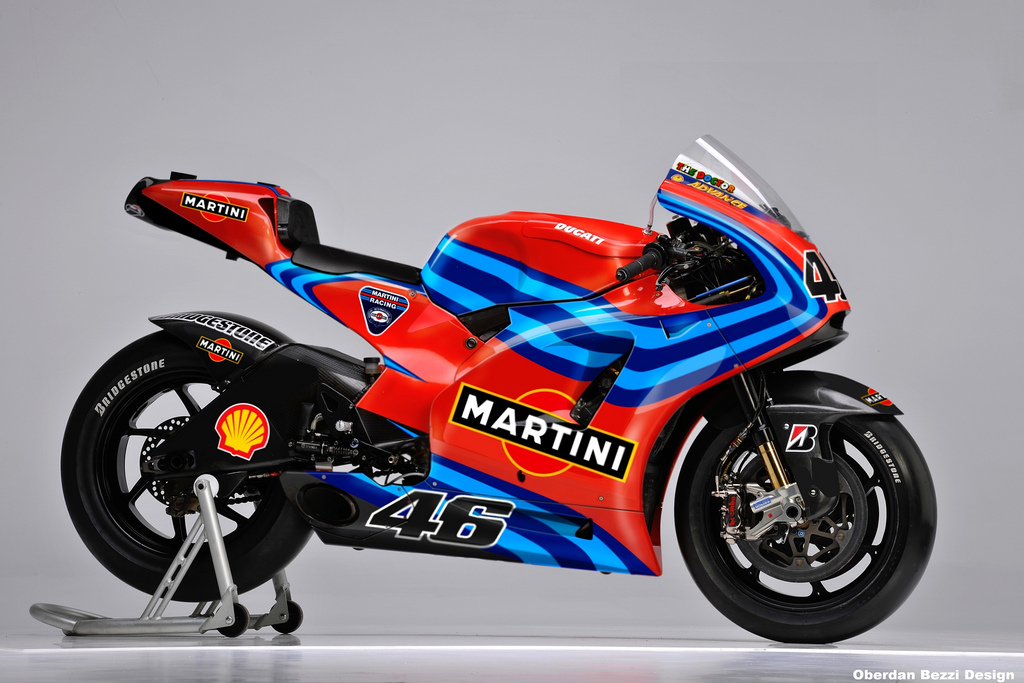 MARTINI%20DUCATI%20MotoGP%202011%20V_%20Rossi.jpg