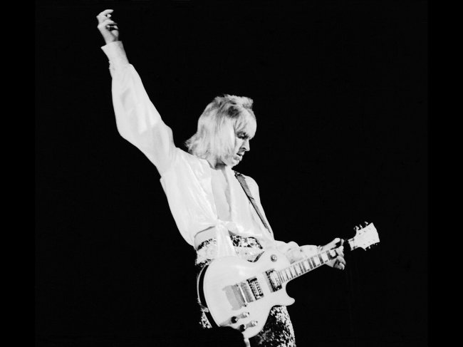 mick-ronson-feature@1400x1050-650x487.jpg