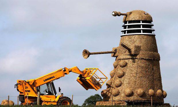 Mike-Harper-Giant-Dalek-sculpture-and-the-truck-invades-Cheshire-field-Great-Britain.jpg