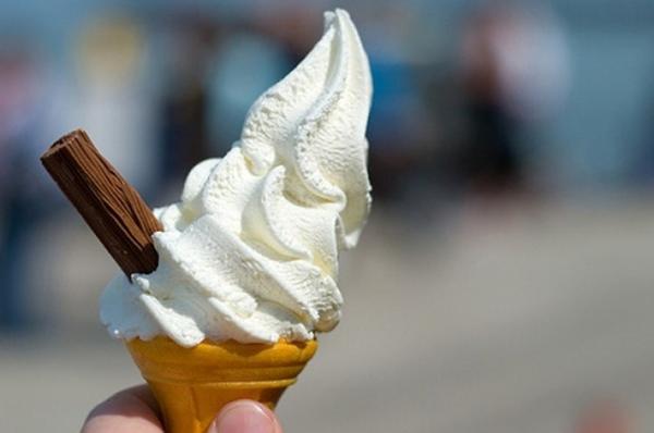 mr-whippy-ice-cream-catering-simply-the-best-events-11649975239_grande.jpg