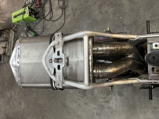 Muffler tubes tail clips mounted.jpeg