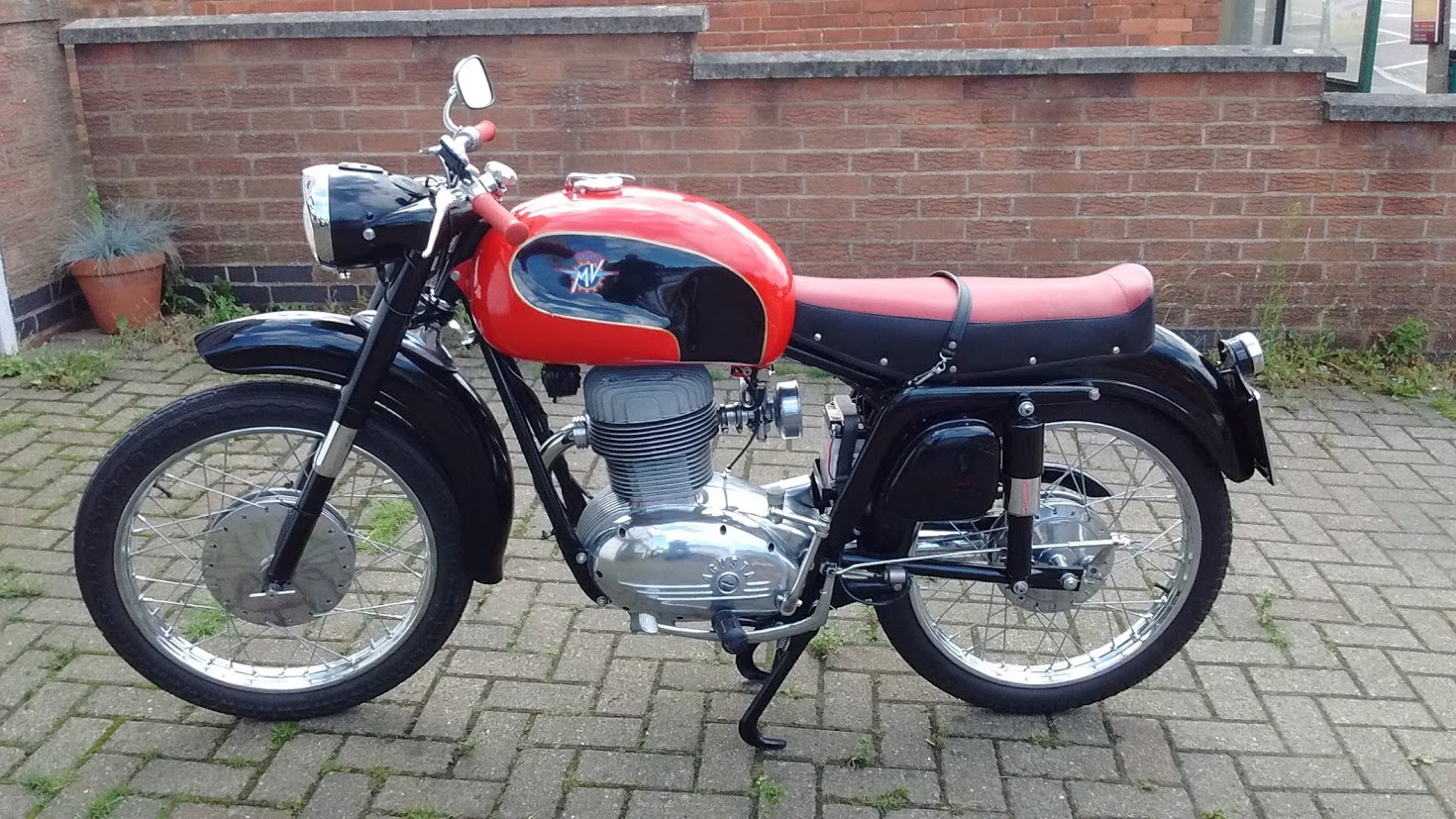 My MV 175 CSTL.jpg