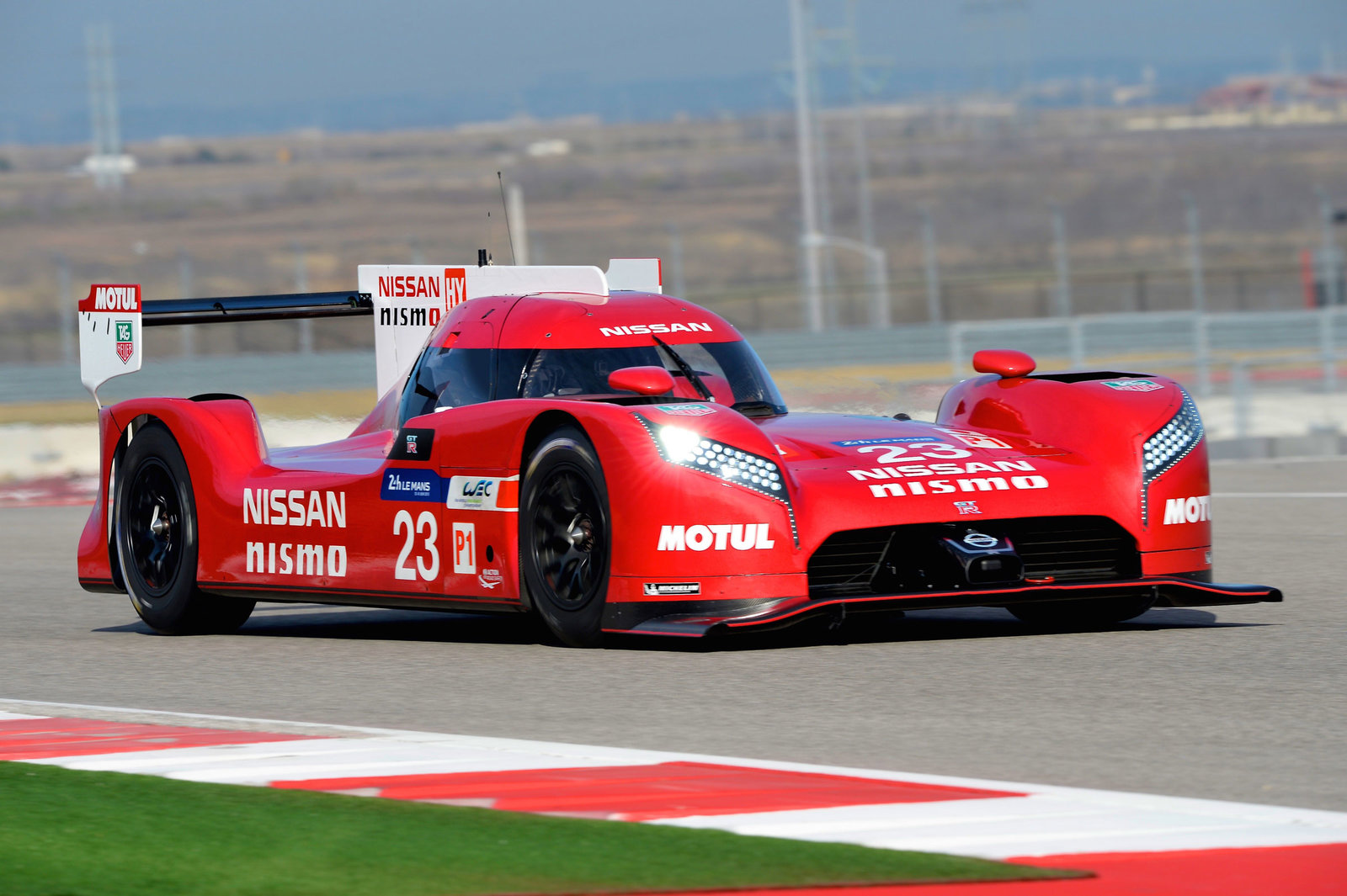 nissan-gt-r-lm-nismo-pre-season-testing-2.jpg