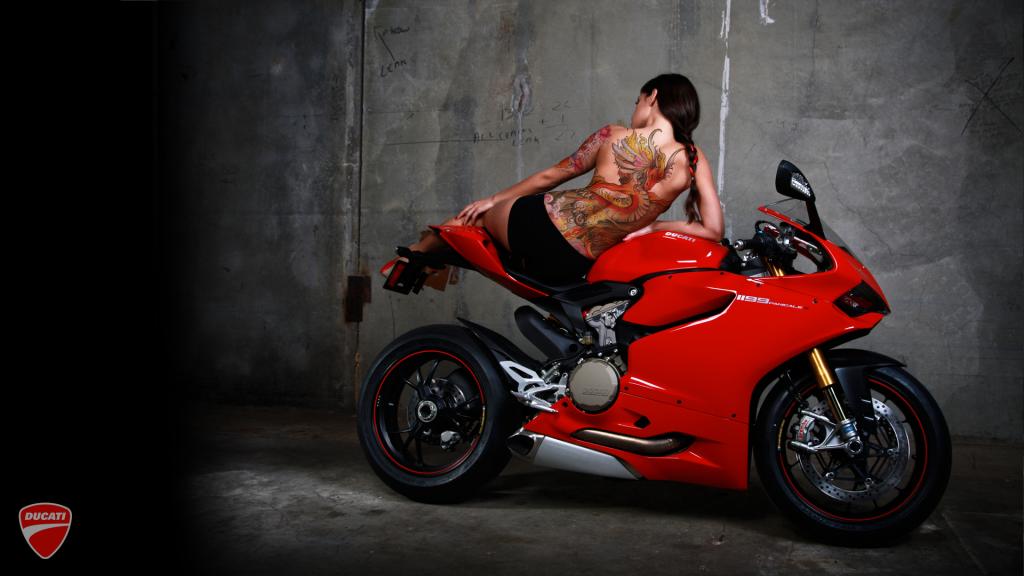 Panigirl-with-the-dragon-tatoo_zps961fb0e4.jpg