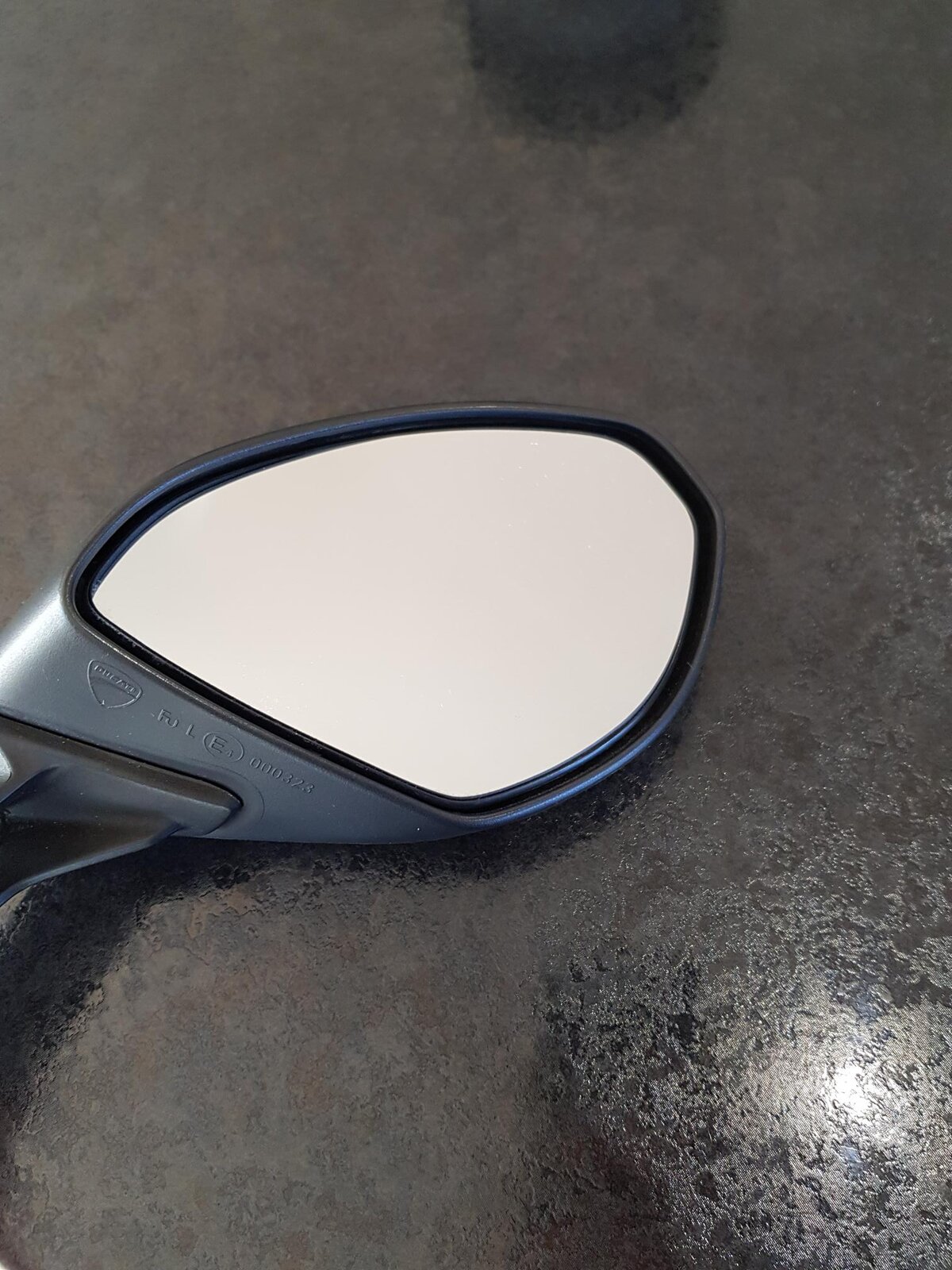 rh lens.jpg