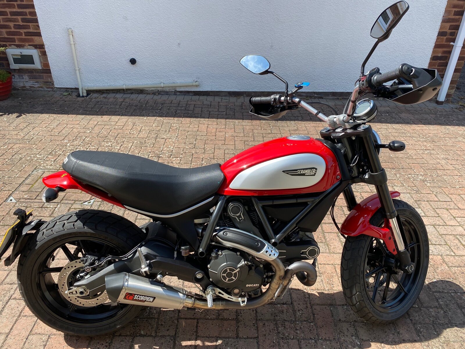 Scrambler Ducati 2017 2.jpg