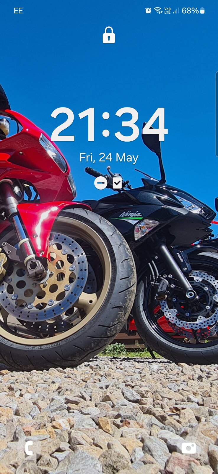 Screenshot_20240524_213415_One UI Home.jpg