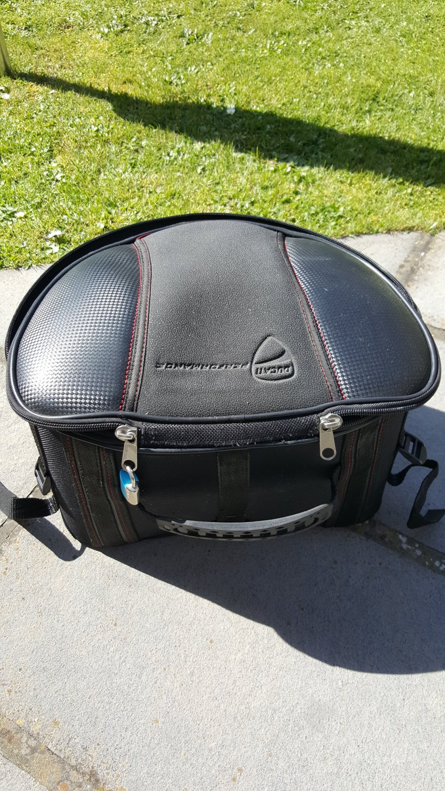 Tail pack.jpg