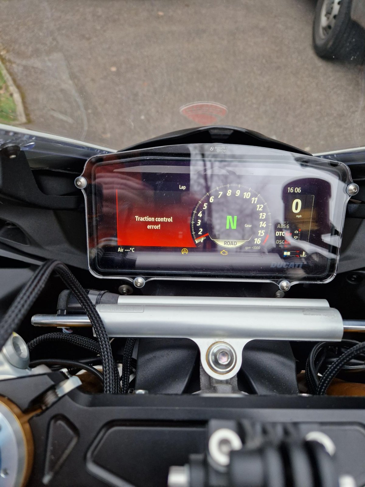 traction control error.jpg