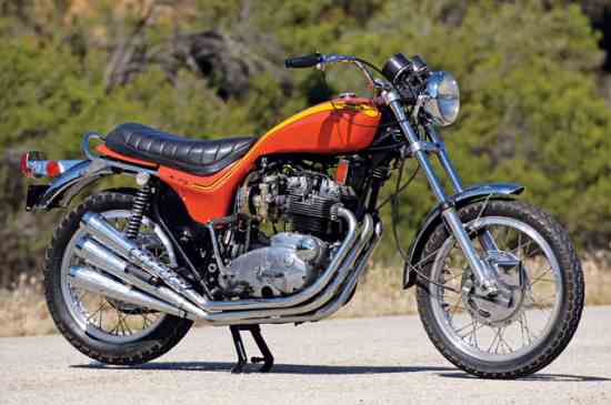Triumph-Hurricane-7.jpg