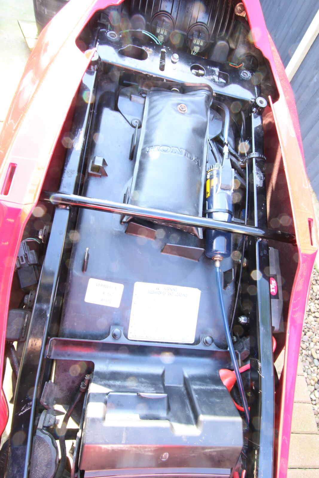 Under seat Scott oiler.JPG