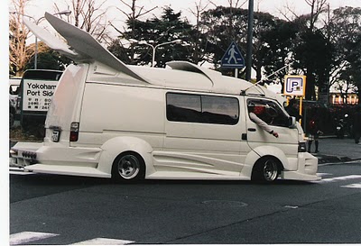 van-huge-spolier.jpg