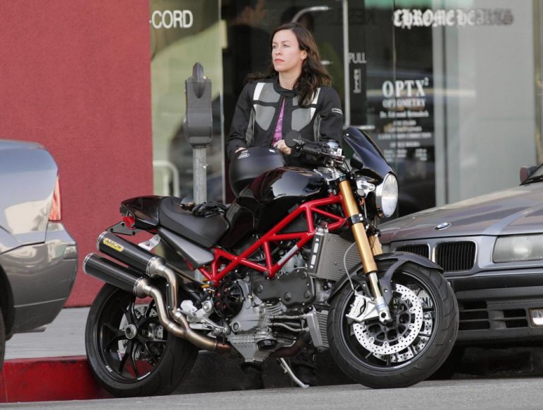 we-buy-any-bike-famous-768x580.jpg