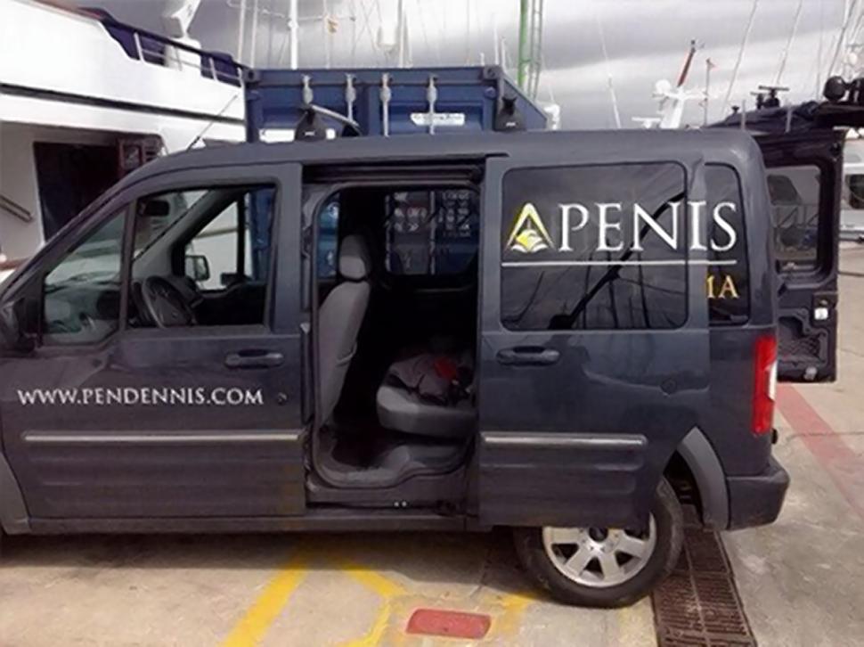 yacht11n-1-web.jpg