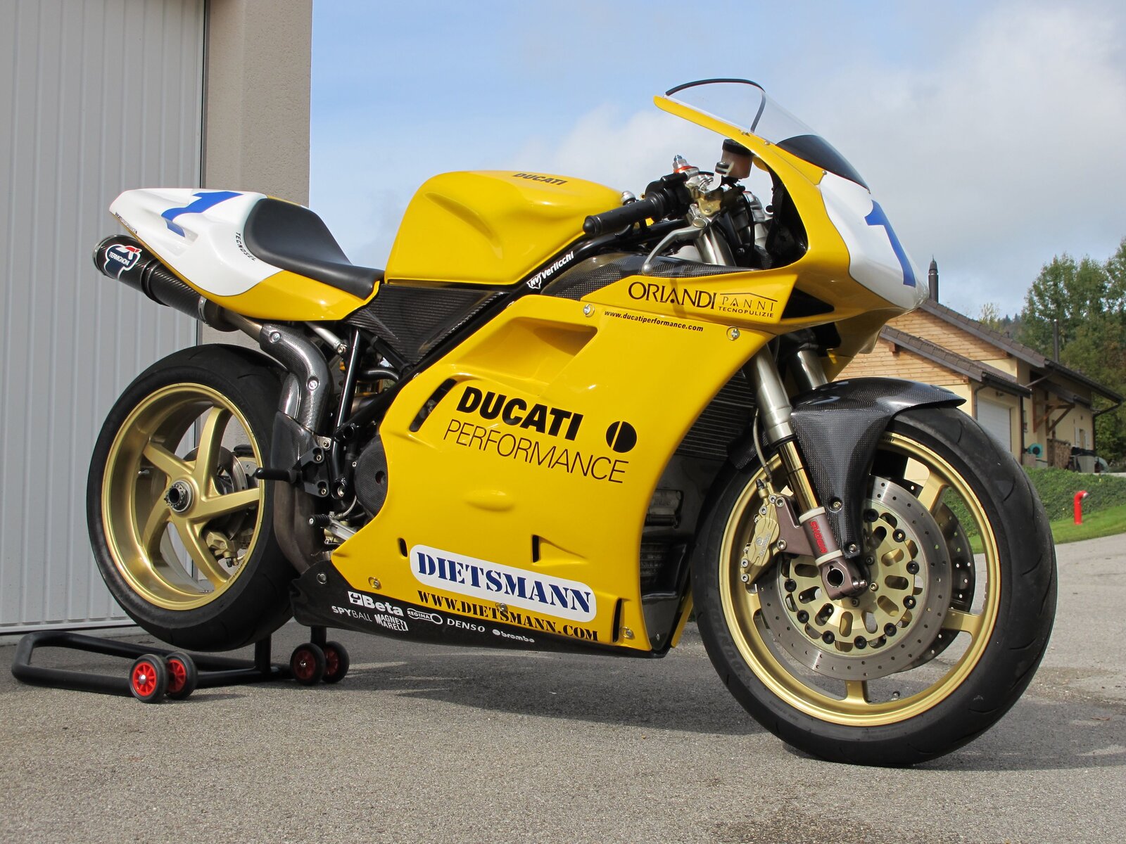 yellow wheels.jpg
