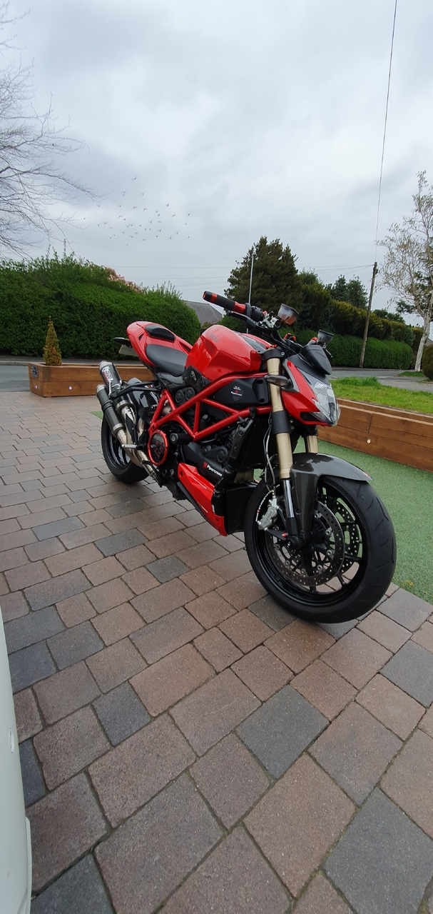 Loving the no mirrors look, but definitely isn't the safest of moves