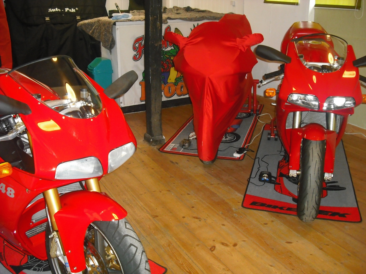 here we have 748r,748s and 996 bip