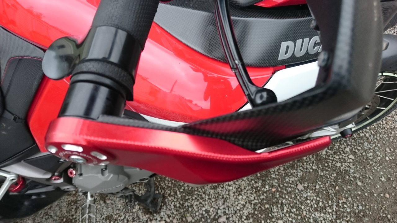 Downward view of ducabike handguard