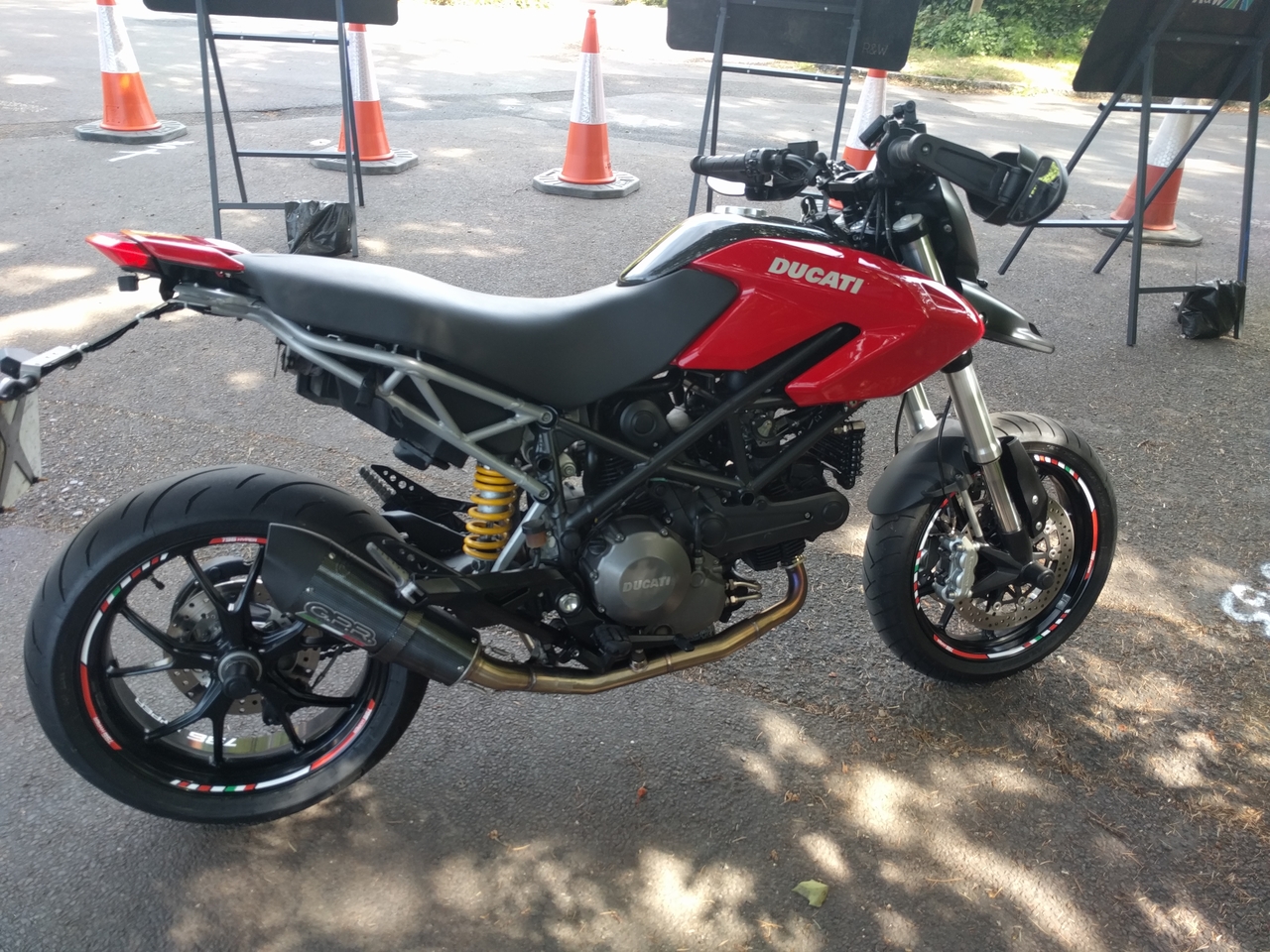New GPR exhaust, tail tidy, stickers, levers etc