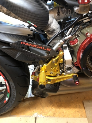 Gold rearsets