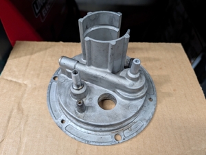 Pump plate