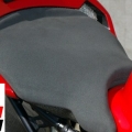 DT 002 1782 carbon seat 1